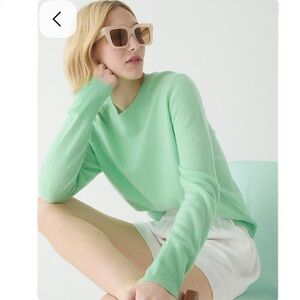 NEW J.Crew Women’s Cashmere Classic Fit Mint Green Crew Neck Sweater XXS